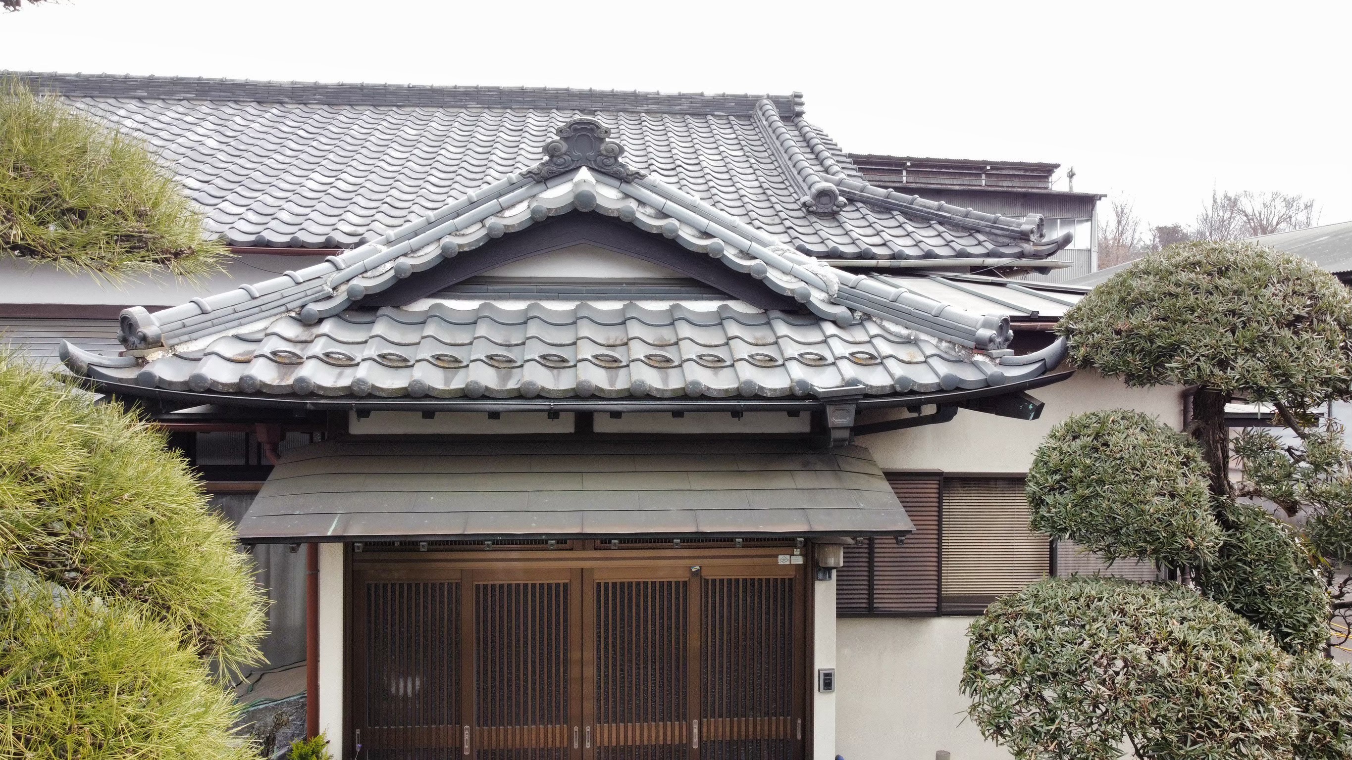 瓦屋根との違いと選択肢