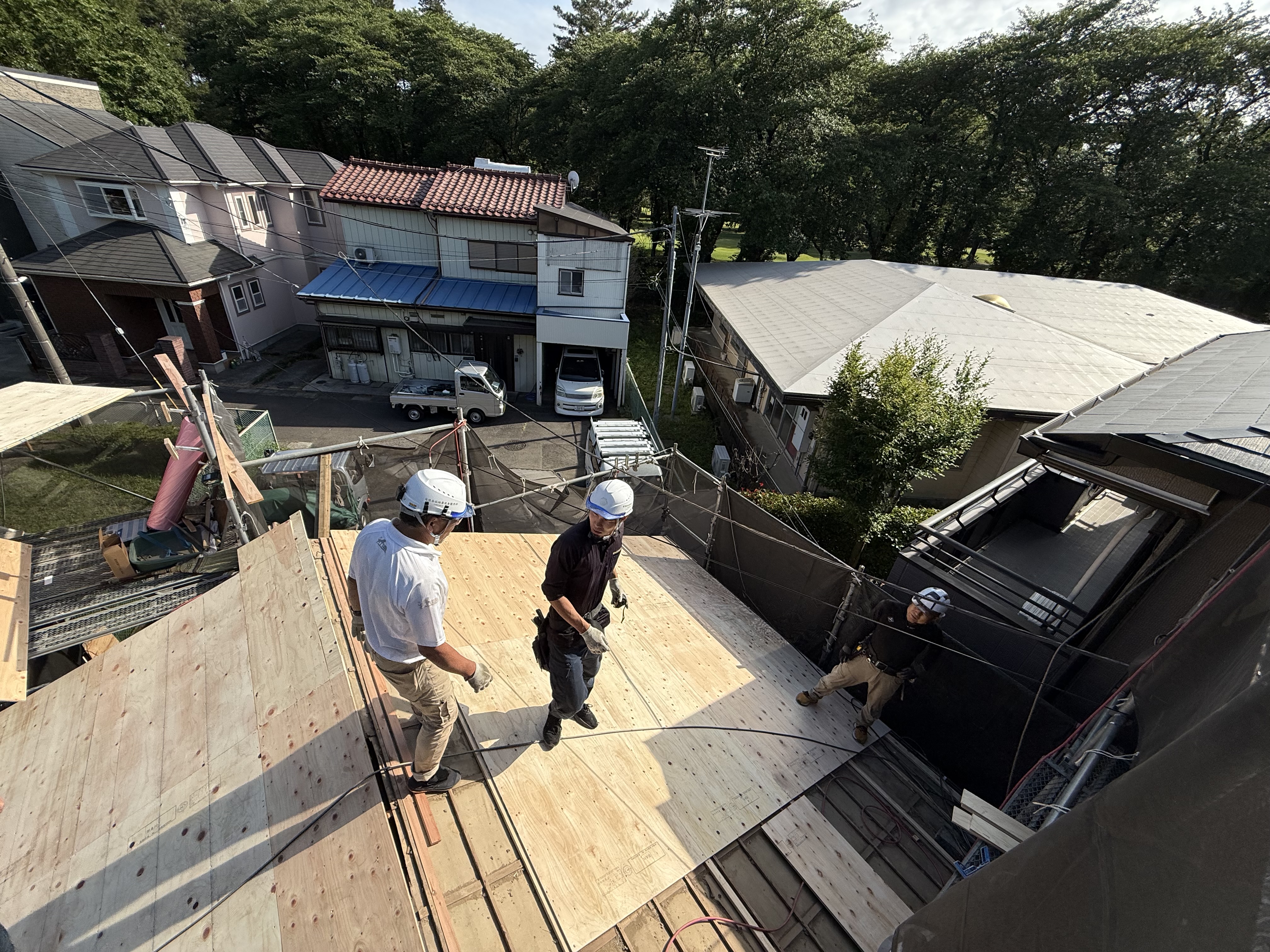 雨漏りの不安を解消！自社施工による確かなサービスを提供